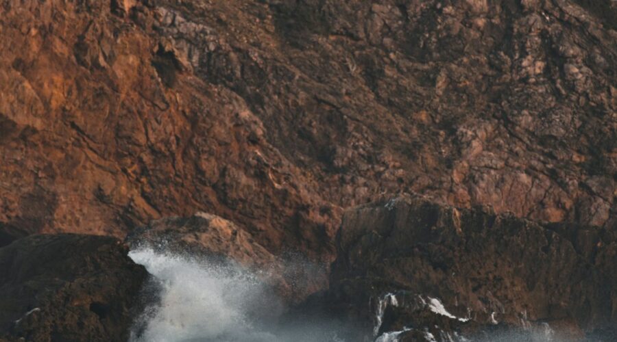 West Coast Surf Conditions: A Season-by-Season Guide to the Atlantic