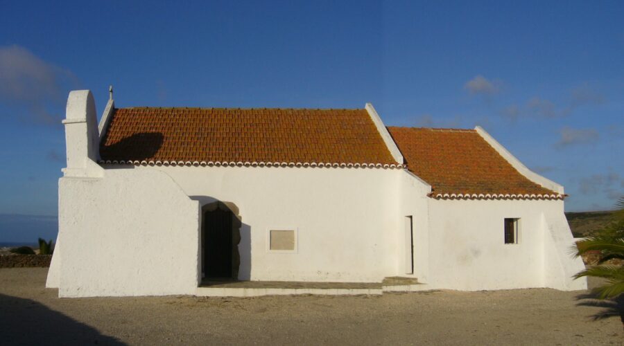 Praia da Bordeira: The Giant West-Coast Beach Where the Algarve Still Feels Untamed