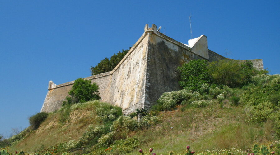 Cacela Velha: Whitewashed Village Above the Ria Formosa Sandbanks