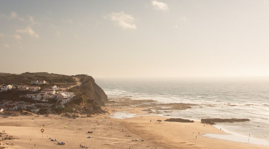 Praia de Monte Clérigo: The West-Coast Cliff Beach With Built-in Sunset