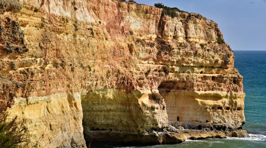 The Sea Caves of the Algarve: A Shore-Viewer’s Guide to the Coast’s Most Dramatic Geology