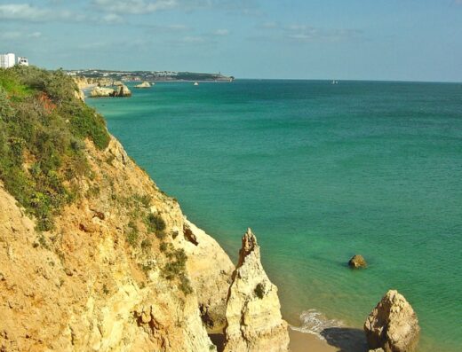 Praia do Barranco das Canas