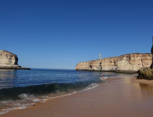 Praia dos Caneiros