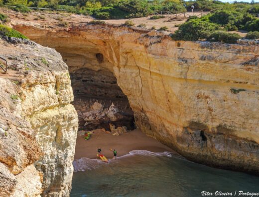 Praia do Cão Raivoso